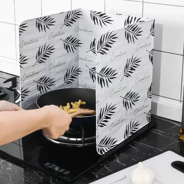 Aluminum Foil Oil Splash Guard Shield for Gas Stove Countertop
