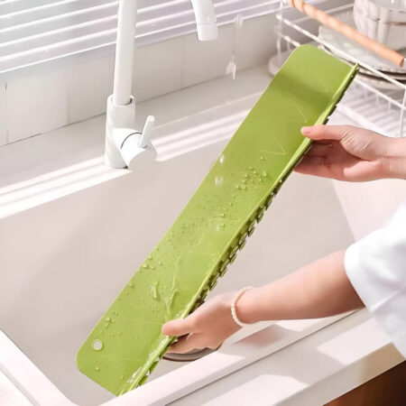 Flexible Silicone Kitchen Sink Splash Guards 1pc