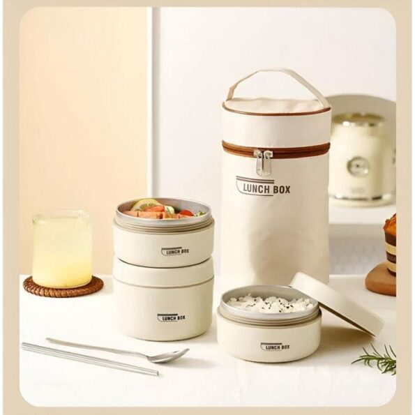 Insulated lunch box set with 3 compartments